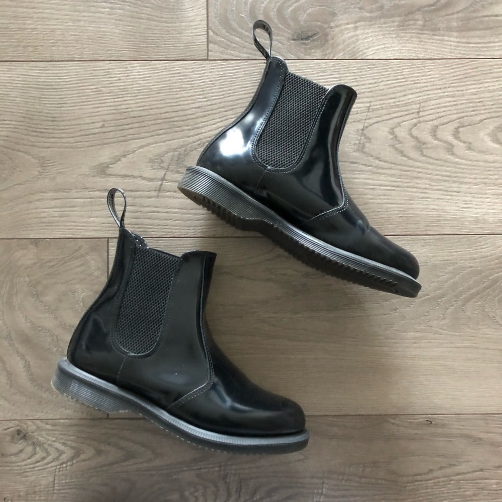 Dr. Martens. Flora Chelsea Boot. Black.